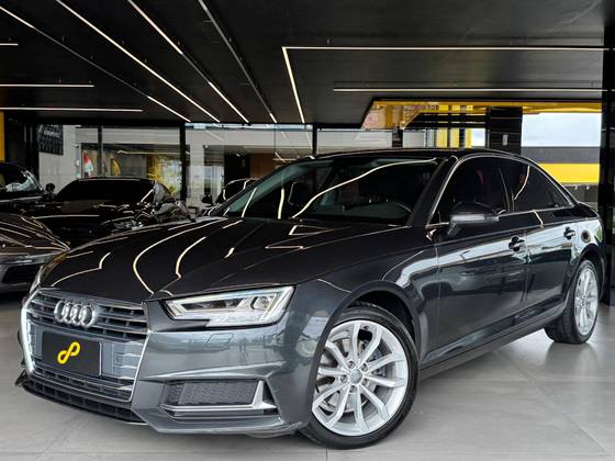 AUDI A4 2019