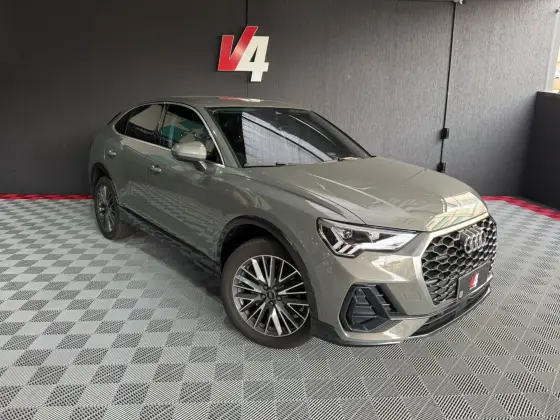 AUDI Q3 2024