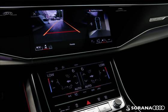 AUDI Q8 2023