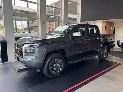 MITSUBISHI TRITON 2025