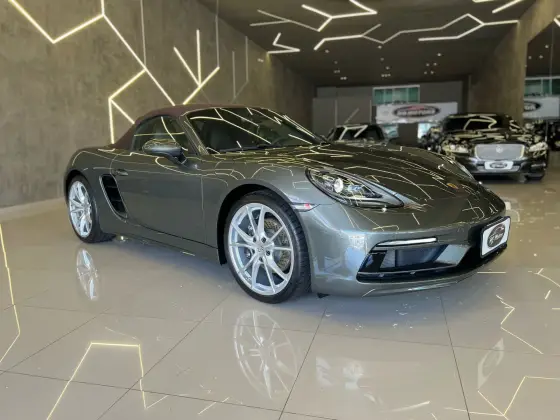 PORSCHE 718 2024