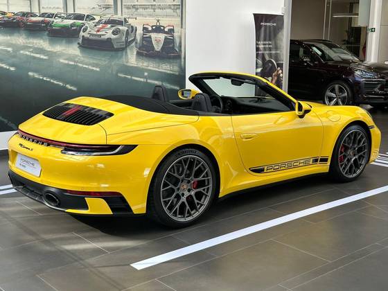 PORSCHE 911 2022