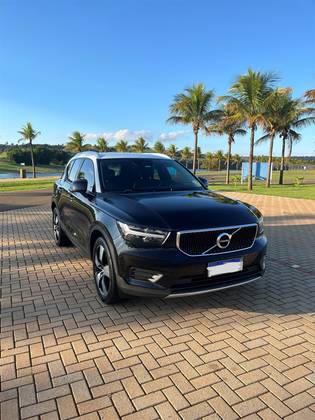 VOLVO XC40 2019