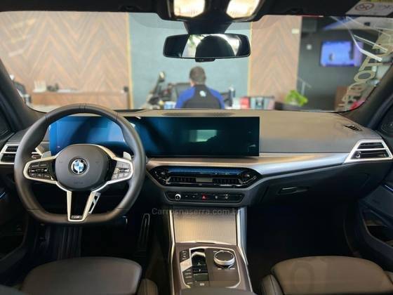 BMW 320i 2025