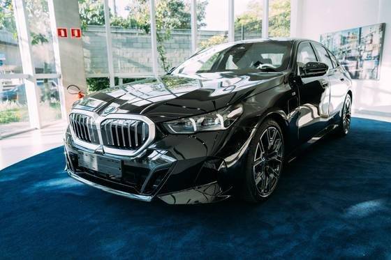 BMW 530e 2025