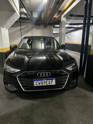 AUDI A4 2023