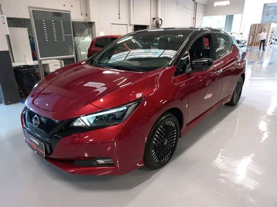 NISSAN LEAF 2023