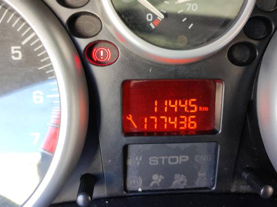PEUGEOT 207 2011
