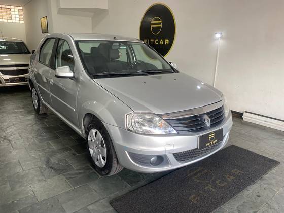 RENAULT LOGAN 2013