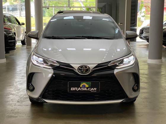TOYOTA YARIS 2025