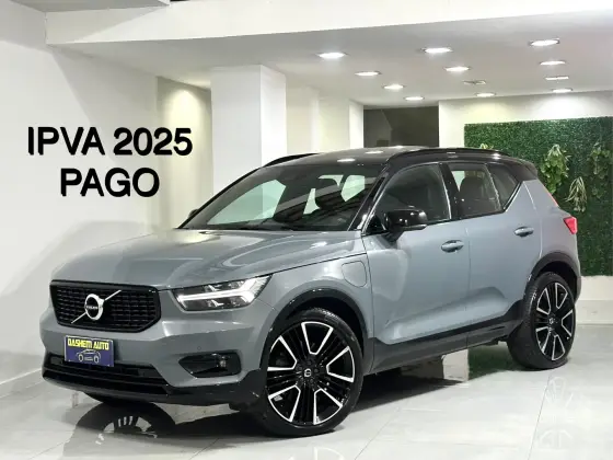 VOLVO XC40 2022
