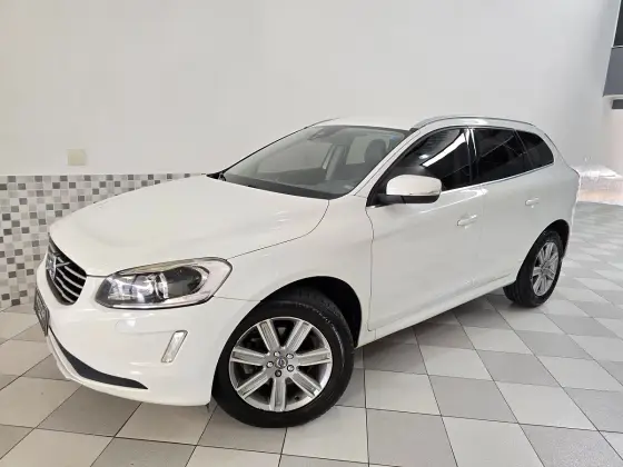 VOLVO XC60 2017