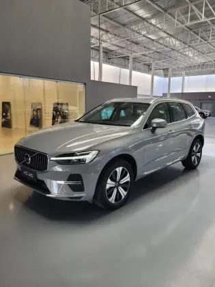 VOLVO XC60 2024