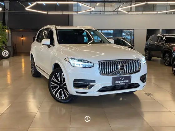 VOLVO XC90 2023