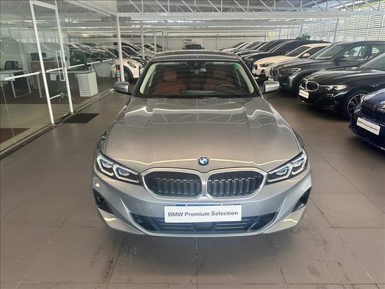 BMW 320i 2025