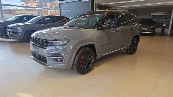 JEEP COMMANDER 2025