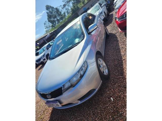 KIA CERATO 2011