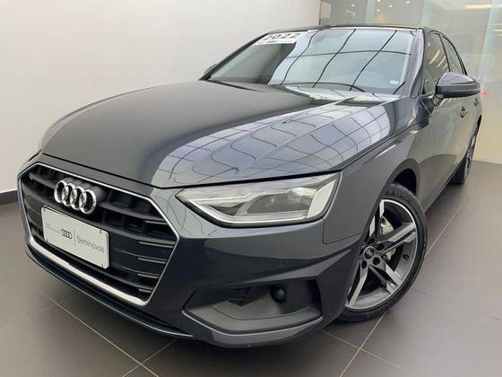 AUDI A4 2022