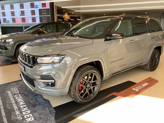 JEEP COMMANDER 2025