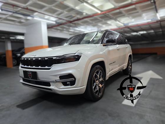 JEEP COMMANDER 2023