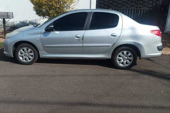 PEUGEOT 207 2010