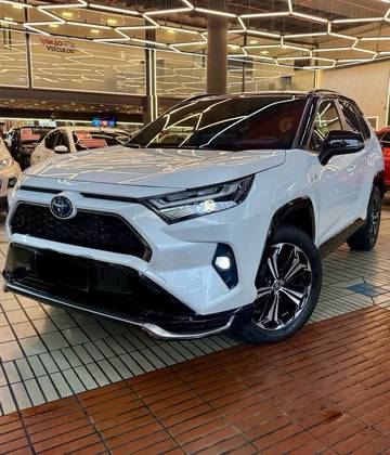 TOYOTA RAV4 2024