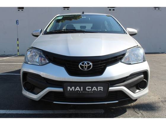 TOYOTA ETIOS 2021