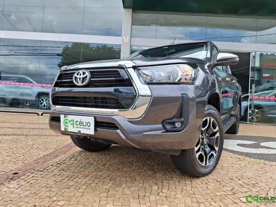TOYOTA HILUX 2022