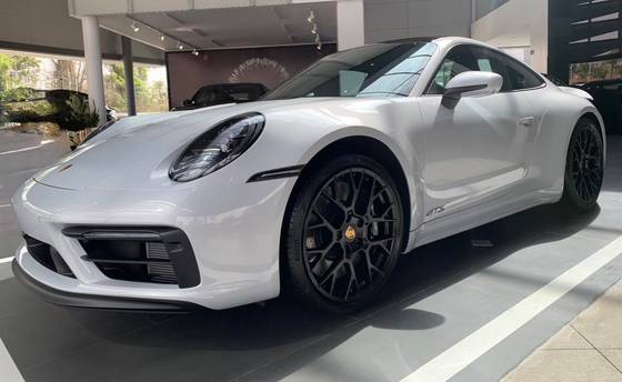 PORSCHE 911 2023