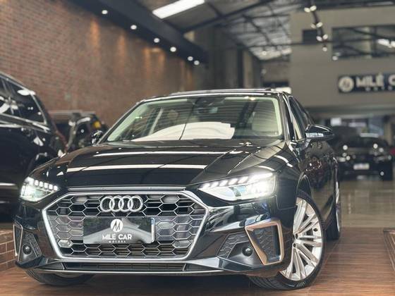 AUDI A4 2023