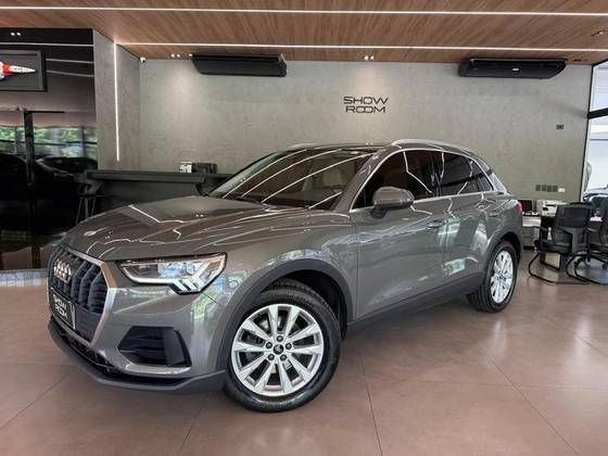 AUDI Q3 2021