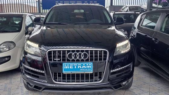 AUDI Q7 2012