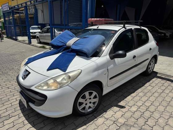 PEUGEOT 207 2013