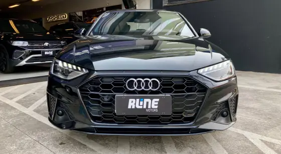 AUDI A4 2023