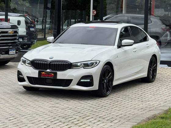 BMW 330e 2022