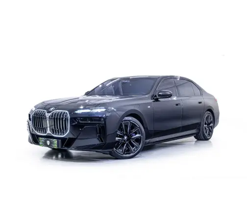 BMW i7 2024