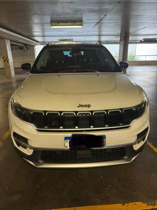 JEEP COMMANDER 2023