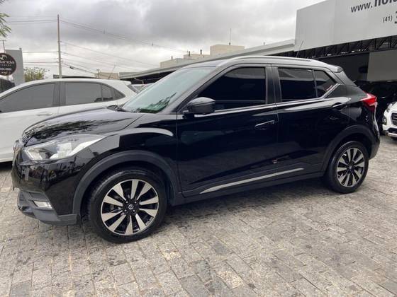 NISSAN KICKS 2017