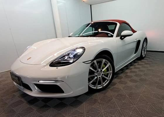 PORSCHE 718 2022