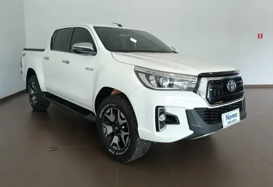 TOYOTA HILUX 2019