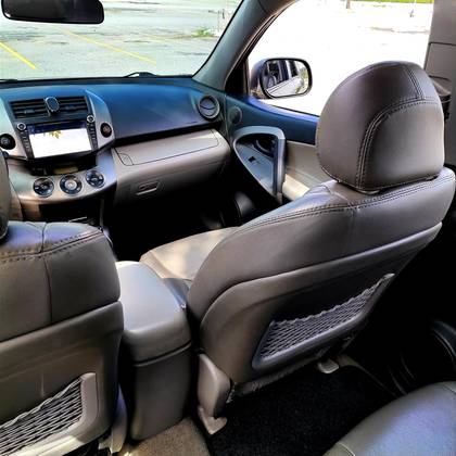 TOYOTA RAV4 2010