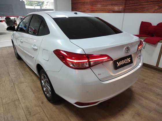 TOYOTA YARIS 2025