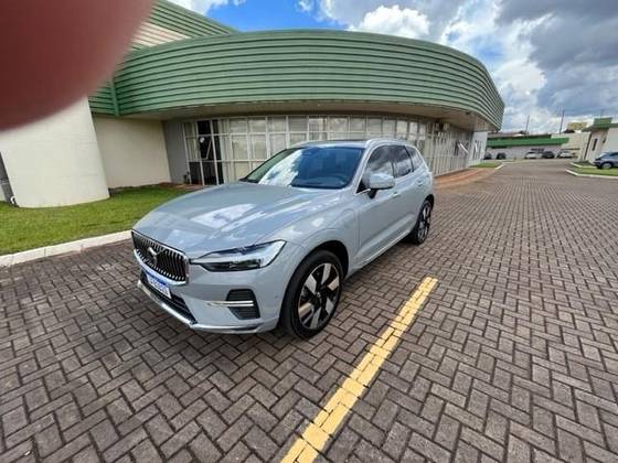VOLVO XC60 2024