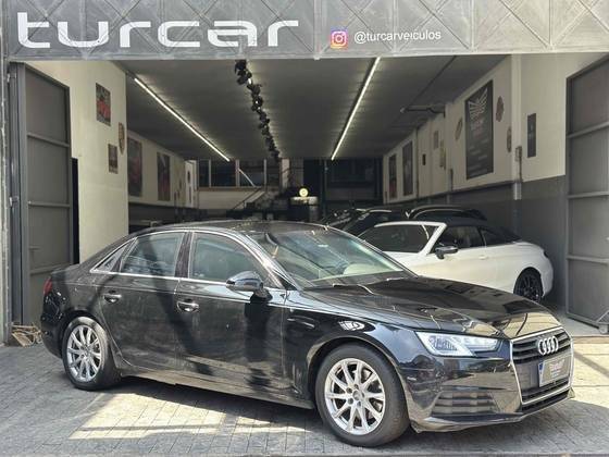 AUDI A4 2018