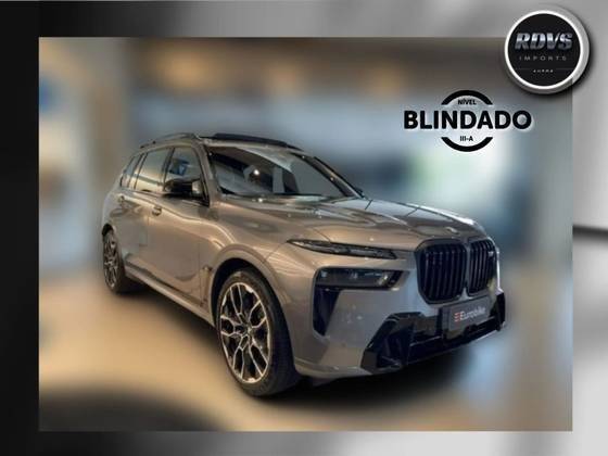 BMW X7 2025