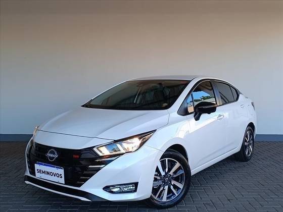 NISSAN VERSA 2025