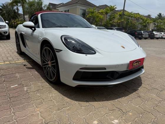 PORSCHE 718 2023