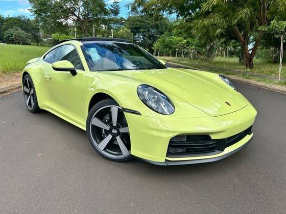 PORSCHE 911 2025