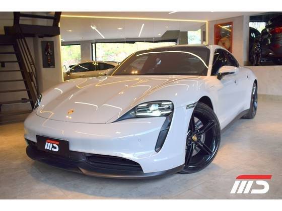 PORSCHE TAYCAN 2021