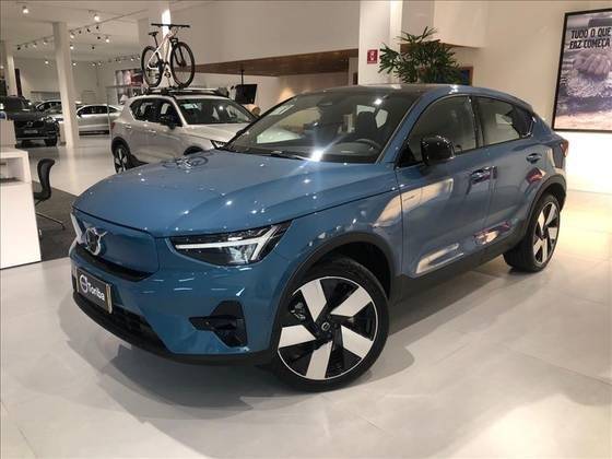 VOLVO C40 2024